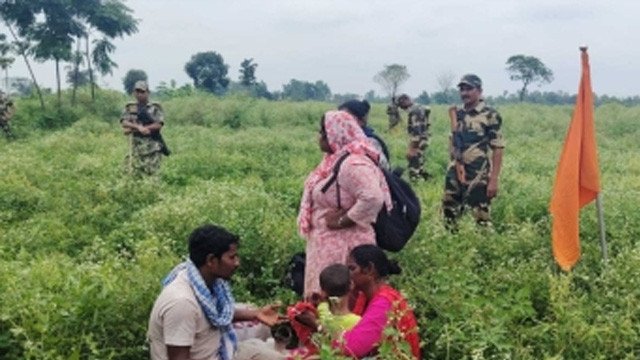 বিজিবির বাধায় শূন্যরেখায় থাকা সেই ১৭ জনকে ফিরিয়ে নিল বিএসএফ